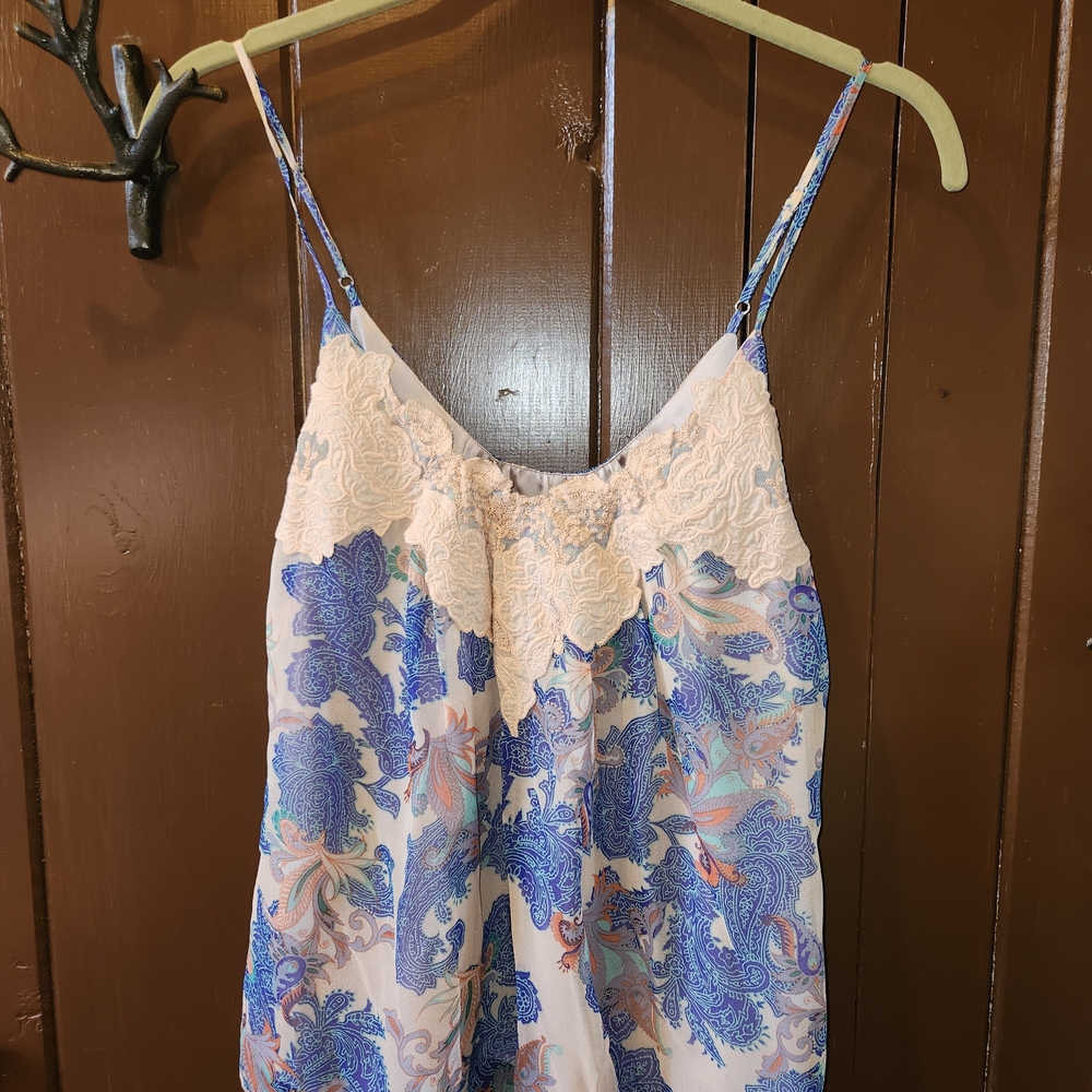 Twelfth Street by Cynthia Vincent Blue and Cream Tank Top